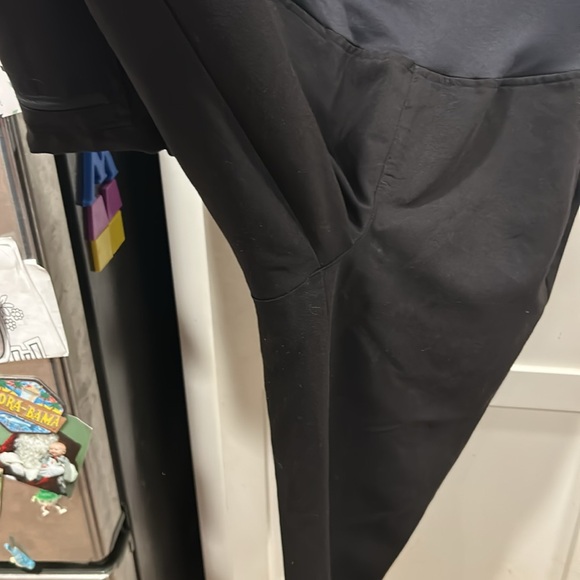 Figs Black maternity scrubs - Picture 12 of 16